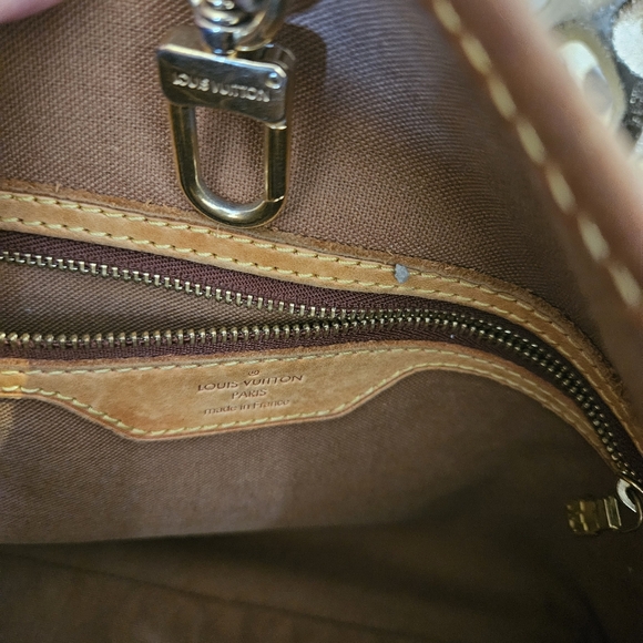 Louis Vuitton Batignolles Horizontal Monogram Tote/Shoulder Bag - Picture 12 of 16